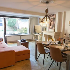  Appartement Gelegen Gezellig Met Groot Terras